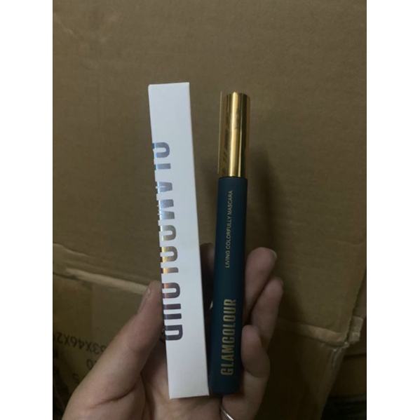 Mascara GlamColour chuốt mi cong và dày tự nhiên cao cấp