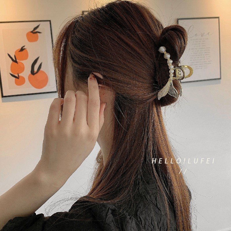 Kẹp tóc kiểu càng cua bằng kim loại đính hạt ngọc trai