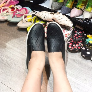 Giày slipon chất da