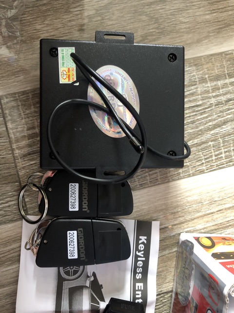 Sản phẩm gia đình làm: Phụ tùng ô tô/ combo 10 bộ khiển cửa VO3TR/G6090-12V