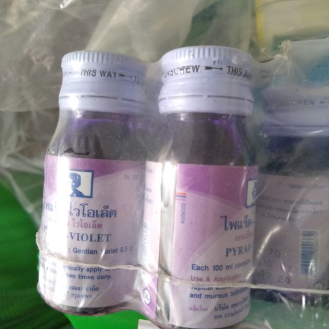 violet gà chọi rách mép,đậu,vết thương,vết cắt tai