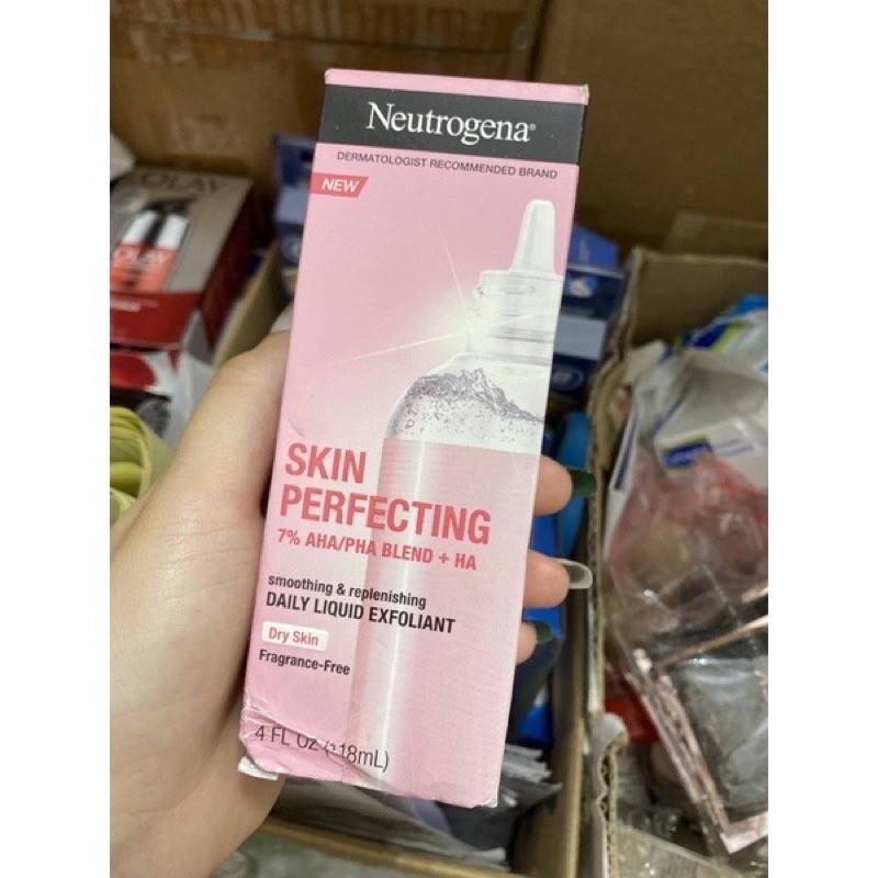 Dung dịch tẩy tế bào chết Neutrogena Skin Perfecting