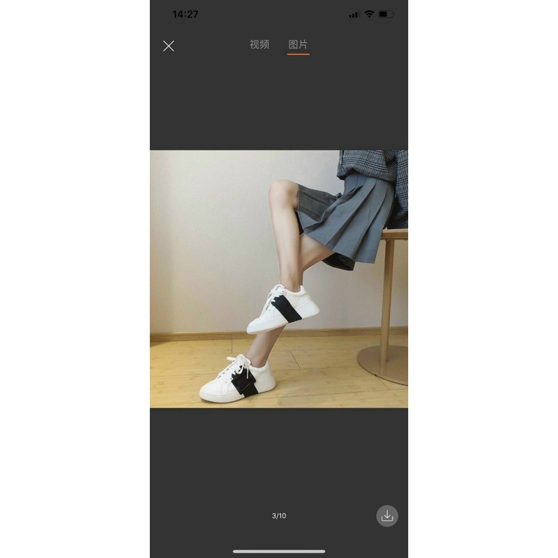 Giày sneaker đính khoá cực xinh chi nàng
