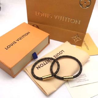 Vòng tay kiểu Louis Vuitton LV thời trang