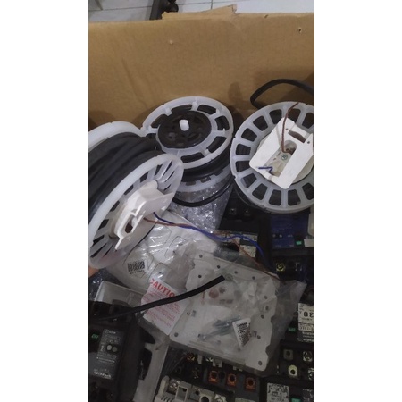 Cuộn dây điện tháo máy hút bụi