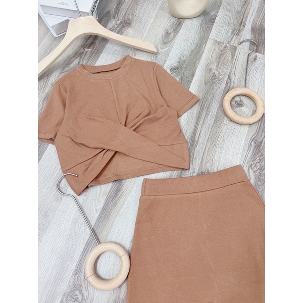 SET ÁO CROPTOP NÂU XOĂN BỤNG + CHÂN VÁY A