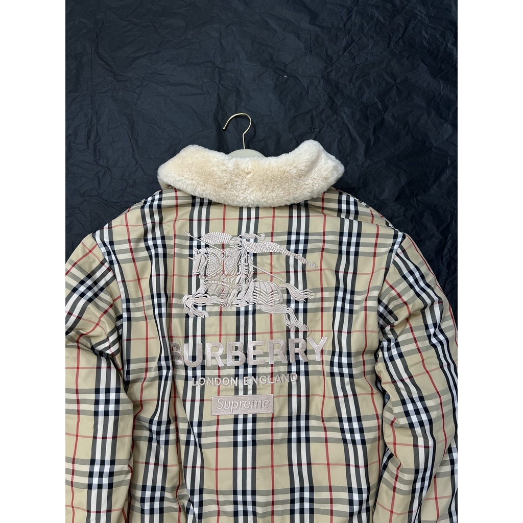 Áo khoác phao nữ phối lông hạ tiết kẻ sọc cổ điển thời trang cao cấp Burberry BBR