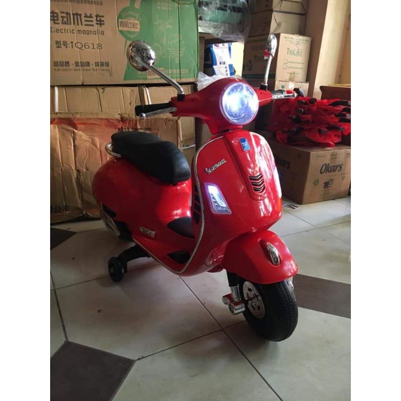 Xe Máy Điện Trẻ Em Vespa Q 618 chạy bằng ắc quy
