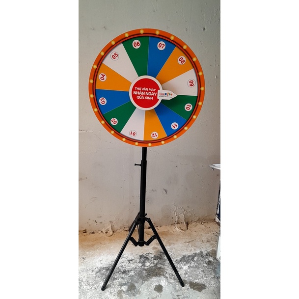 VÒNG QUAY TRÚNG THƯỞNG size 60cm cao 150 cm