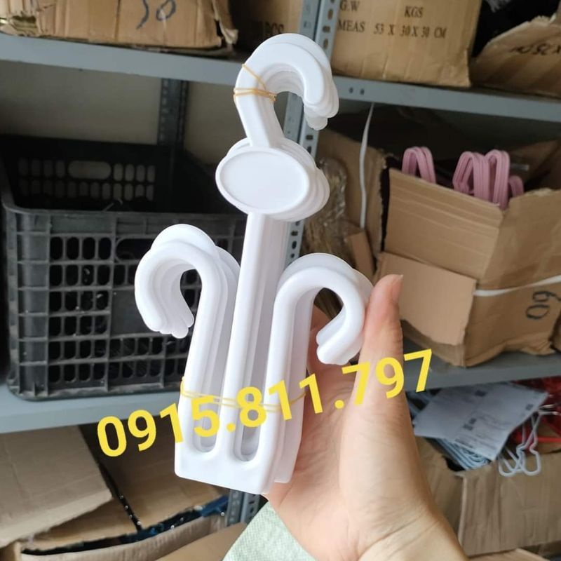 Móc treo dép,trưng bày mẫu cho shop,2 màu đen - trắng và dáng cổ cao - thấp tùy chọn