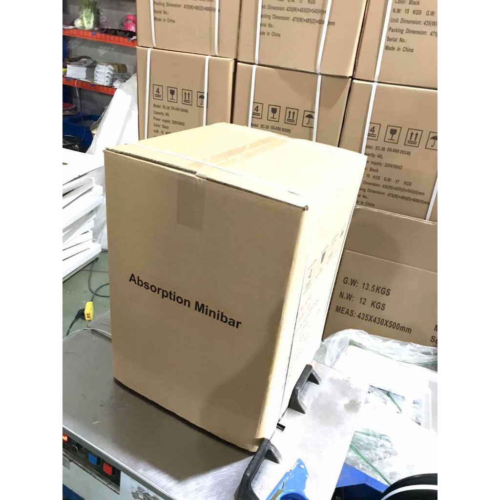 Tủ mát Minibar WALLABAR XC-40 cửa đặc 40 Lít Thương Hiệu Thụy Sĩ