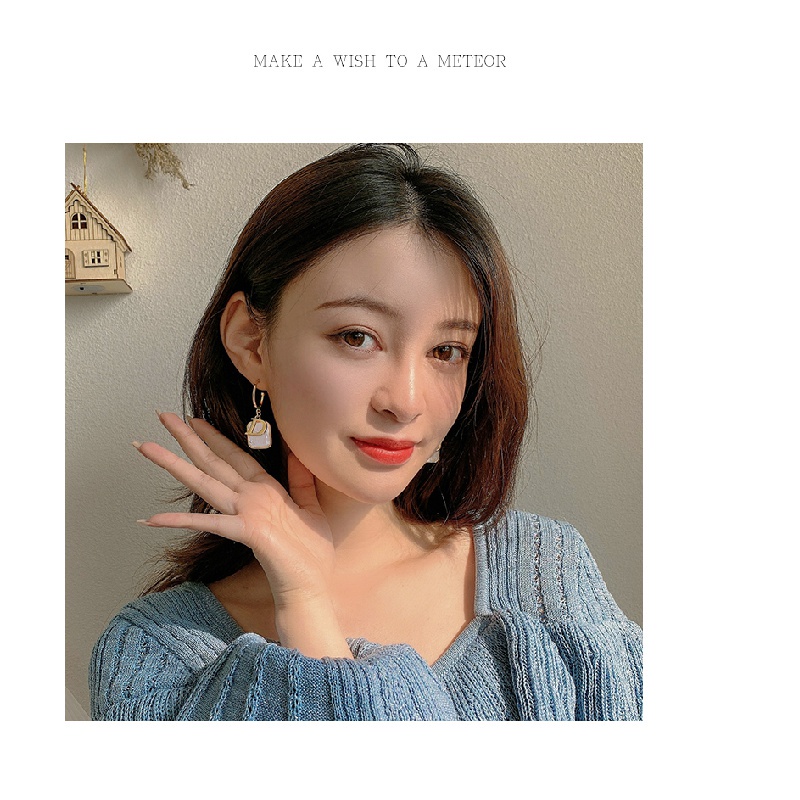 Khuyên tai thiết kế phong cách Hàn Quốc cho nữ