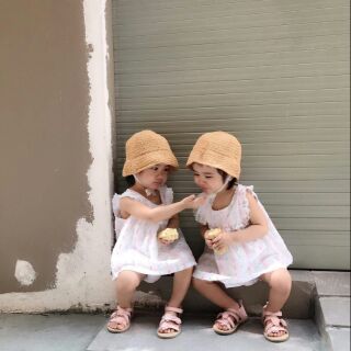 Mũ ajuma con mẹ Trang