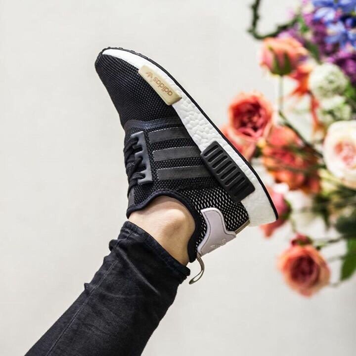 giày adidas nmd r1 đen