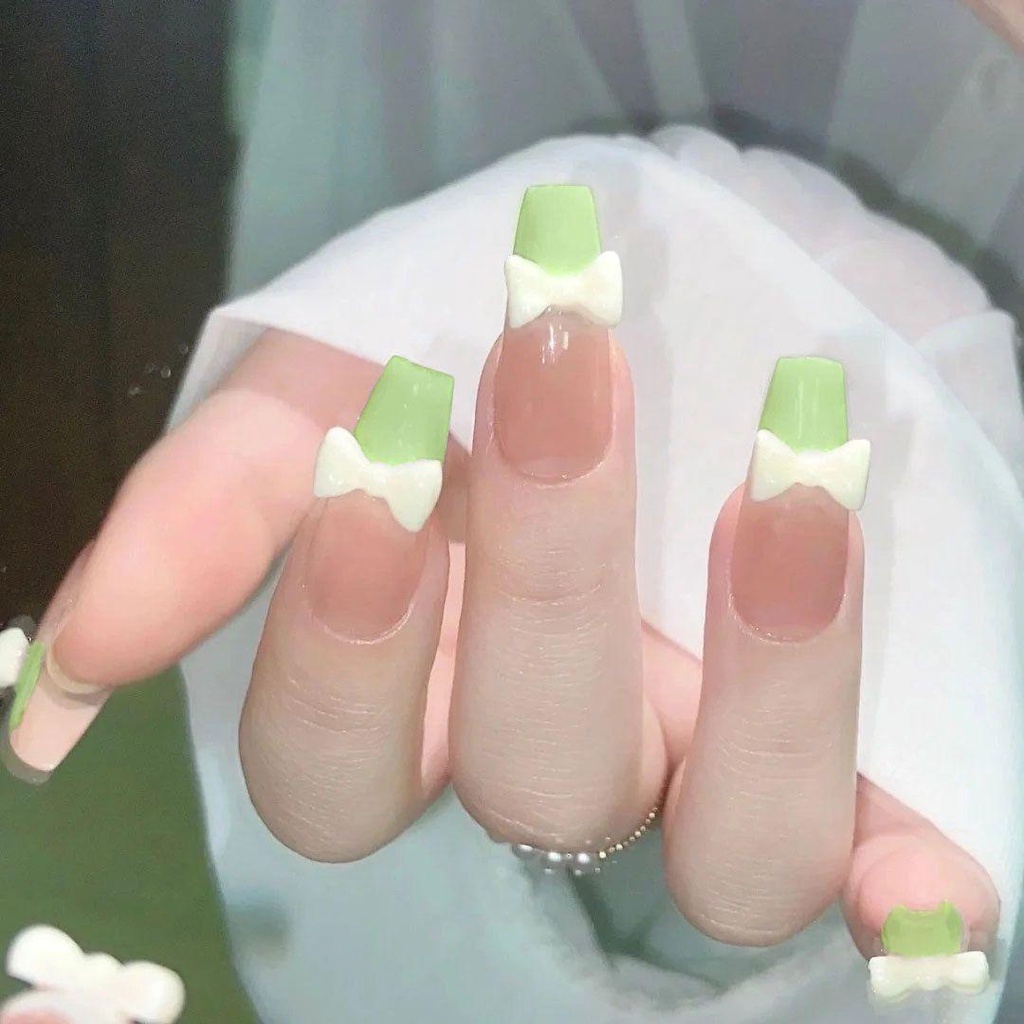 Hộp 24 Móng Tay Giả Che Phủ Toàn Diện Đính Nơ Xinh Xắn