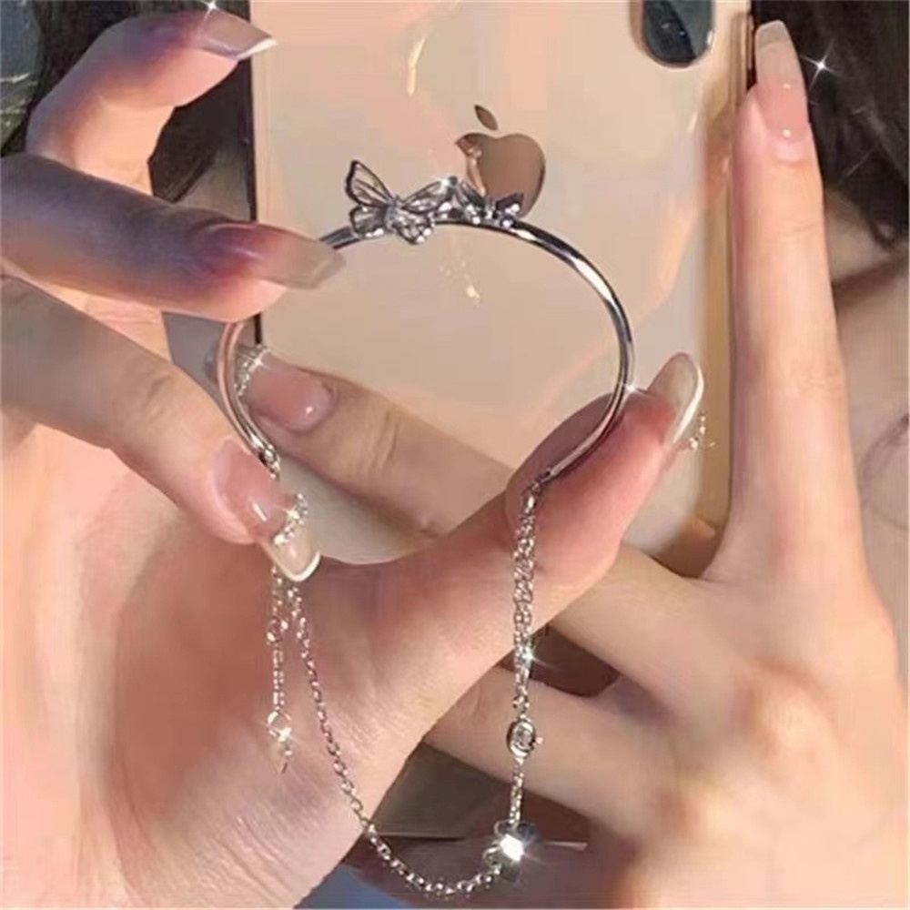 Vòng Tay Dây Xích Hai Lớp Mặt Hình Nơ Bướm Có Thể Điều Chỉnh Và Gắn Chuông Phong Cách Hàn Quốc Cho Nữ