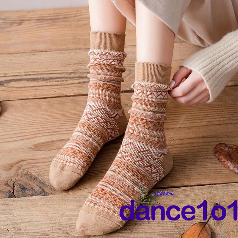 Vớ dệt kim cổ cao in họa tiết hoạt hình dễ thương giữ ấm cho nữ