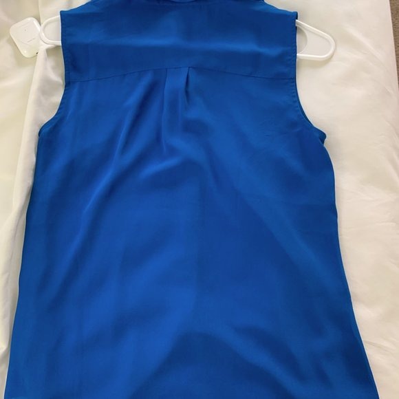 Áo Blouse cộc tay / Áo sơ mi nữ sát nách màu trơn - Chypshop-vnxk