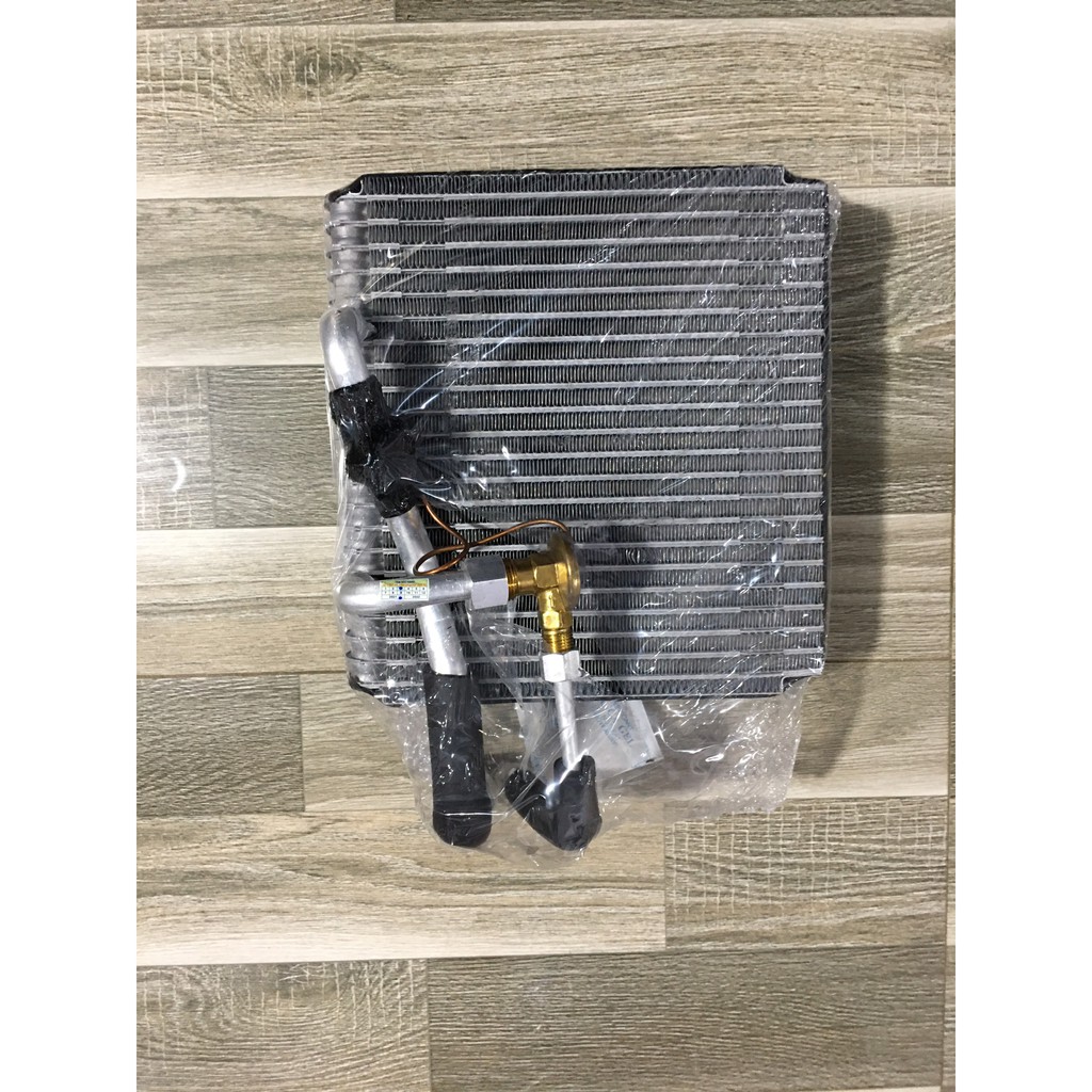 Sản phẩm gia đình làm:  Dàn lạnh điều hoà Hat-bê-ét CZ09310 Xe tải í-sú-zú 8 tấn