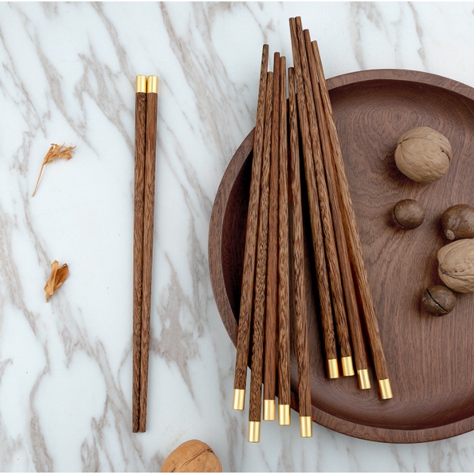 Bộ 5 đôi đũa gỗ đuôi vàng sang trọng cao cấp T06
