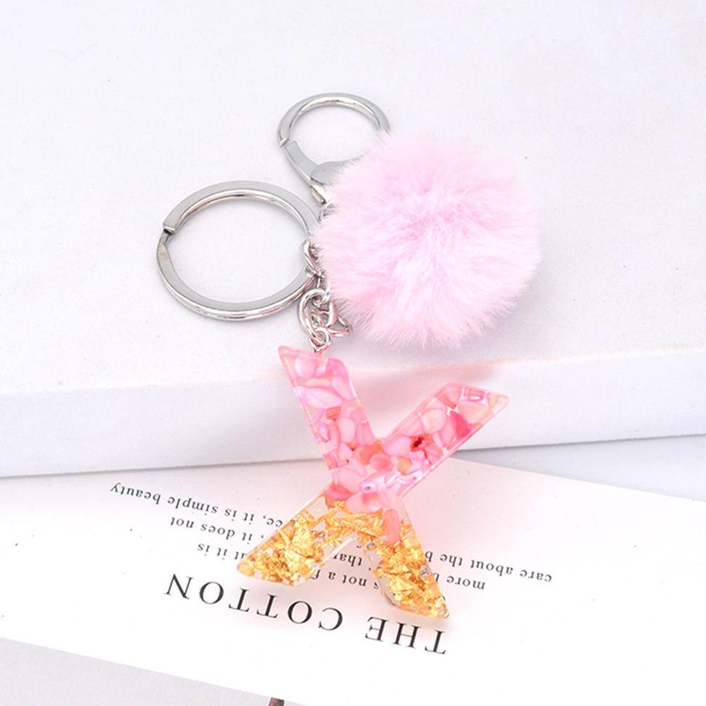 1 Móc Khóa Hình 26 Chữ Cái Gắn Quả Bông Pompom Màu Hồng