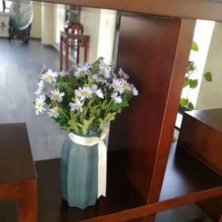 Bình hoa thủy tinh mờ