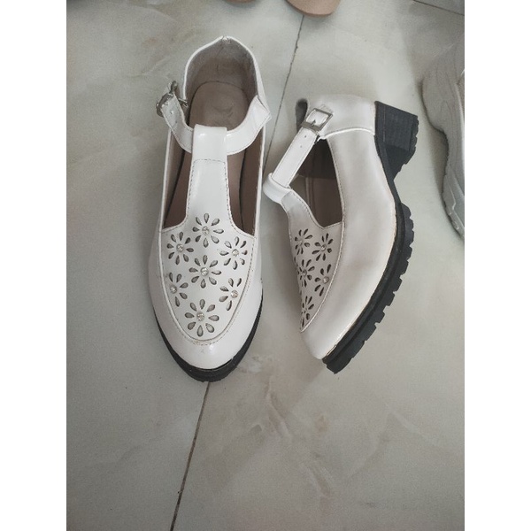 Giày thể thao cá nhân thanh lý