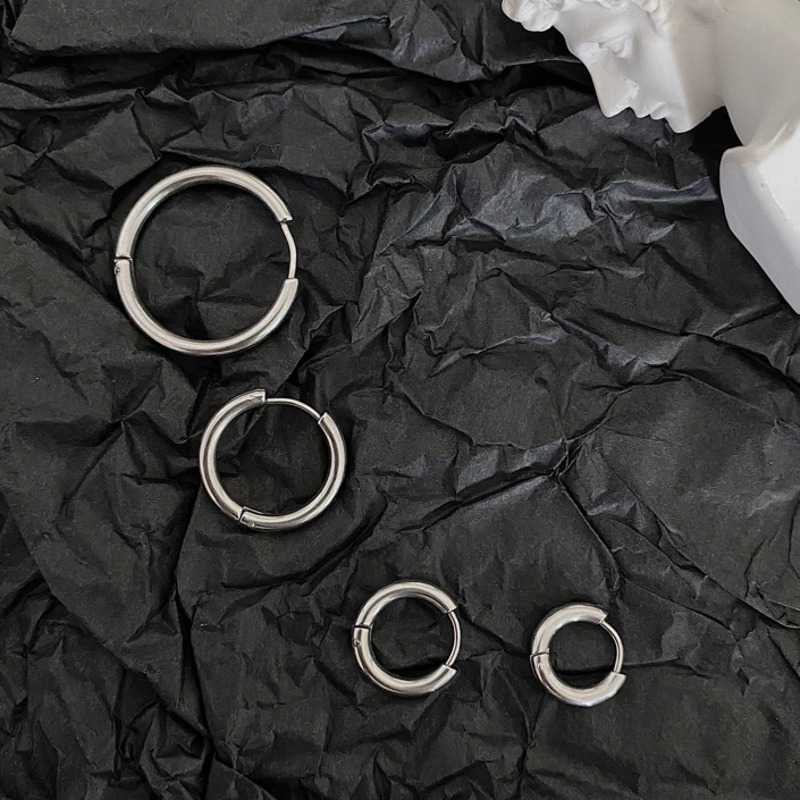 Khuyên tai thép titan đơn giản phong hip-hop thời trang cho nam và nữ 19245