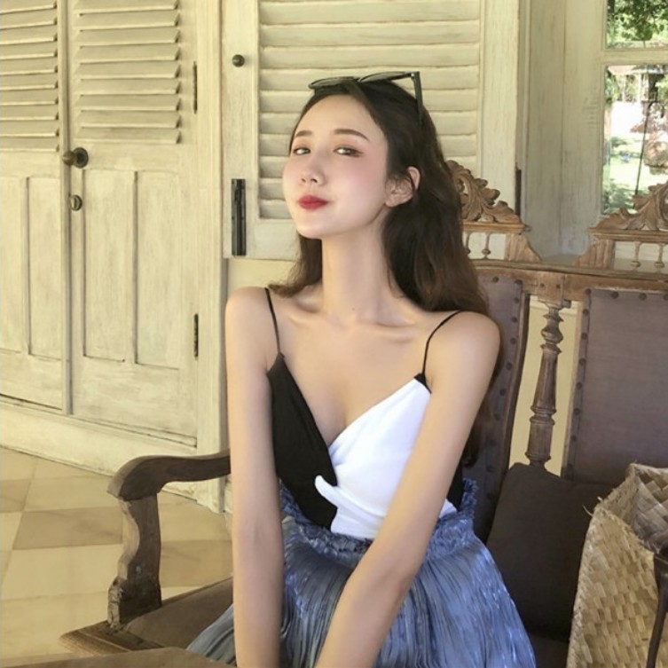 Áo Tank Top thiết kế cổ chữ V quyến rũ