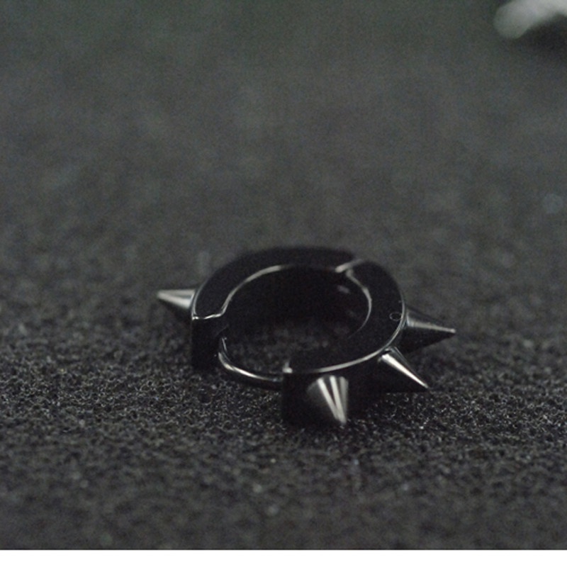 Khuyên tai hình đinh tán kẹp vành tai phong cách punk đường phố cá tính chất liệu thép titan độc đáo sáng tạo
