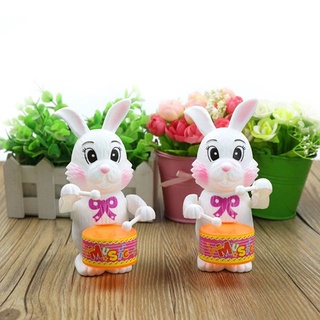 Đồ chơi thỏ đánh trống vặn cót