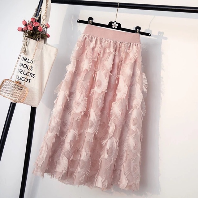 Váy hoạ tiết