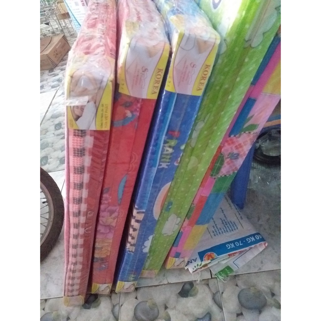 Nệm pe hàn quốc gấp 3 kích thước 80cm*1m95*3cm, dành cho 1 người nằm.