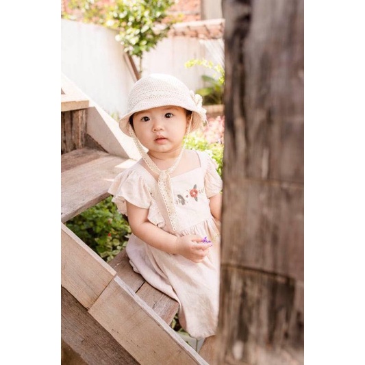 Váy bèo vai cổ vuông thêu hoa ngực Bana Baby