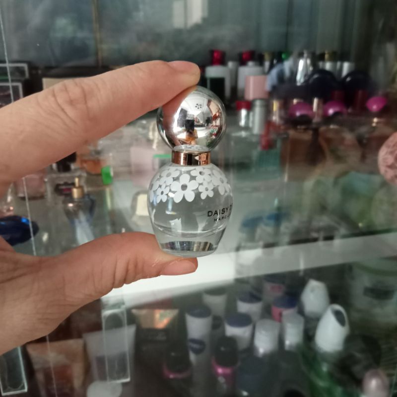 nuớc hoa mini DAIsy chính hãng 4ml lllll