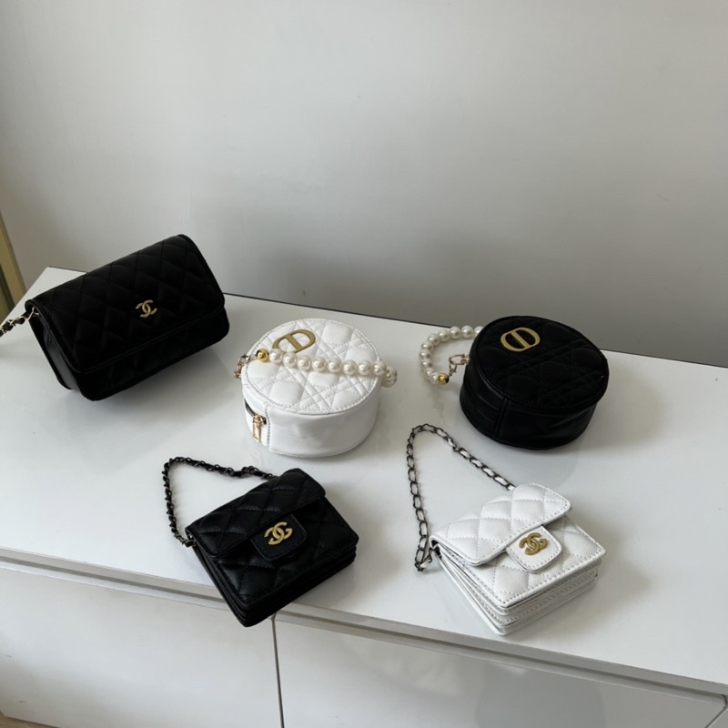 Túi Xách Mini Da Sần Dây Xích