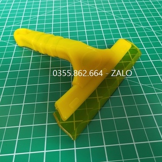 Gạt nước gạt decal gạt kính