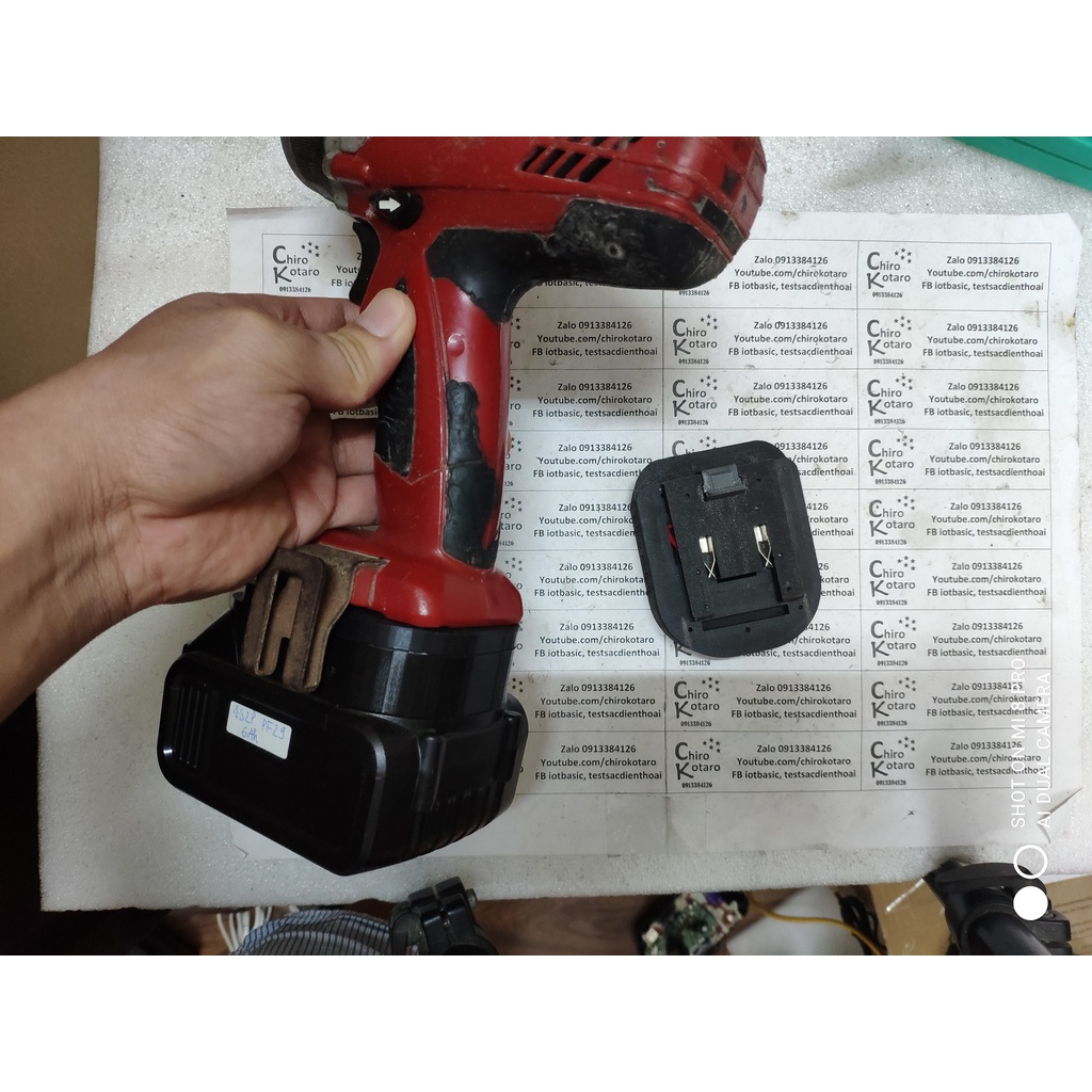 NEW! Đế chuyển pin máy khoan, vit Ozito PXBP 18-21V sang dùng hộp pin cài Makita bản FULL