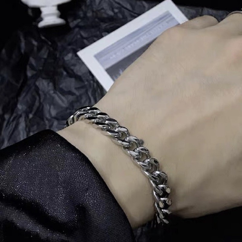 Vòng đeo tay bằng thép titan phong cách đường phố cá tính