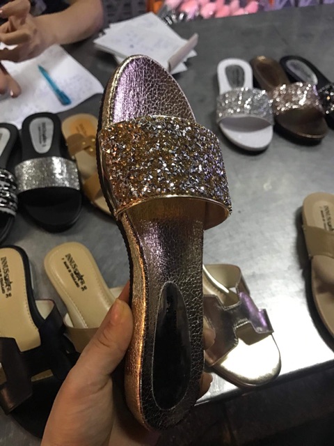 Dép đính đá Thái lan