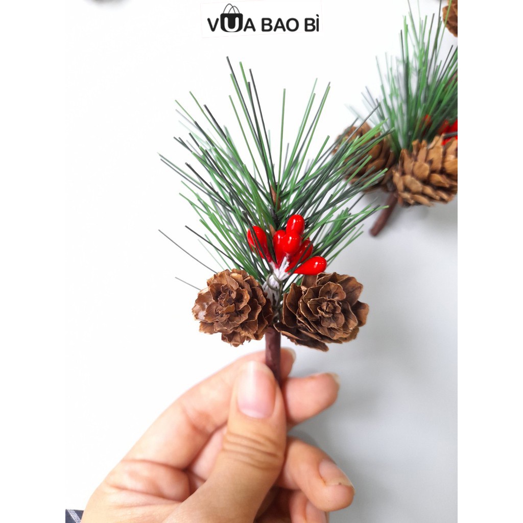 Set 10 cành thông trang trí giáng sinh, cành lá thông quả đỏ DIY phụ kiện Noel