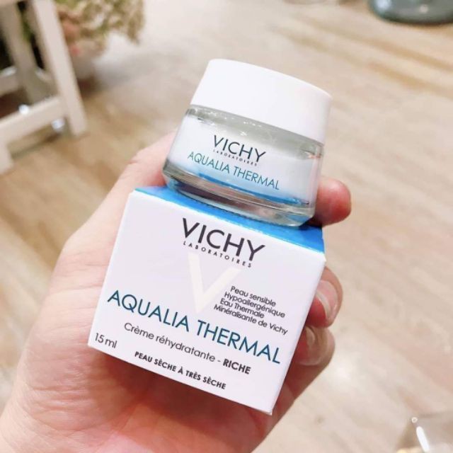 Kem dưỡng ẩm dành cho da khô Vichy Aqualia Thermal 15ml