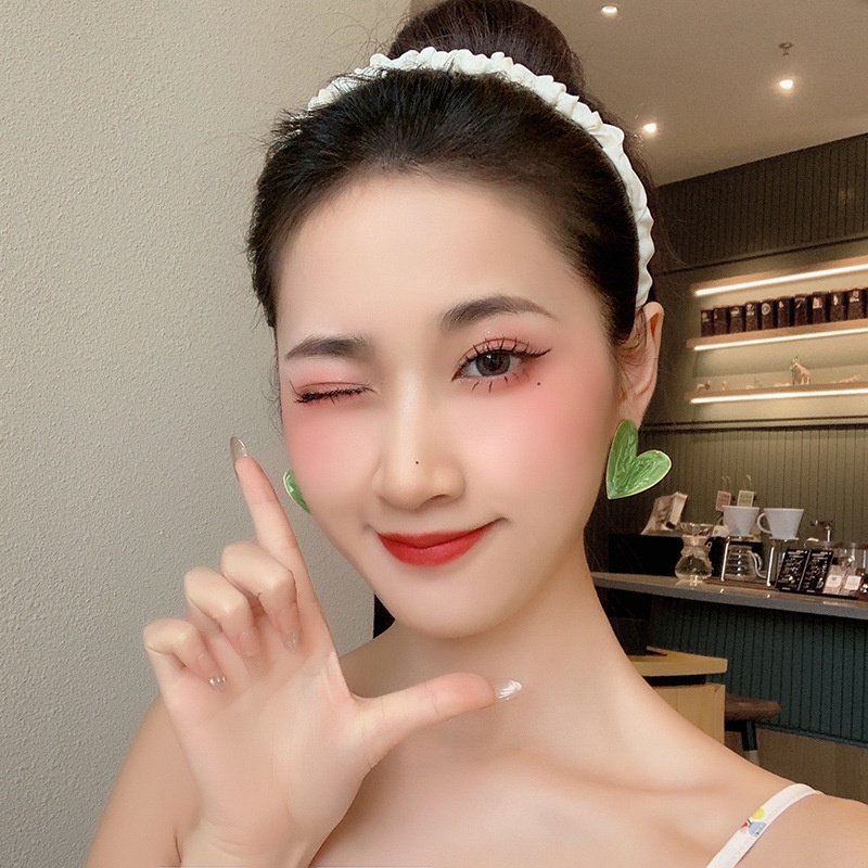 Bông Tai Hình Trái Tim Lớn Nhiều Màu Sắc Phong Cách Hàn Quốc