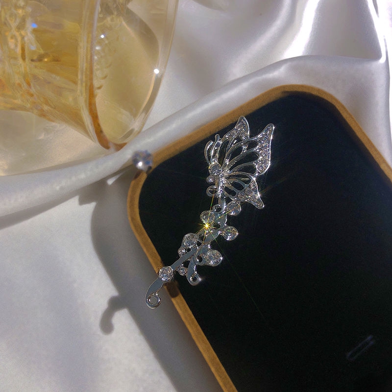 Bông Tai Hình Bướm Đính Đá Xinh Xắn Cho Nữ