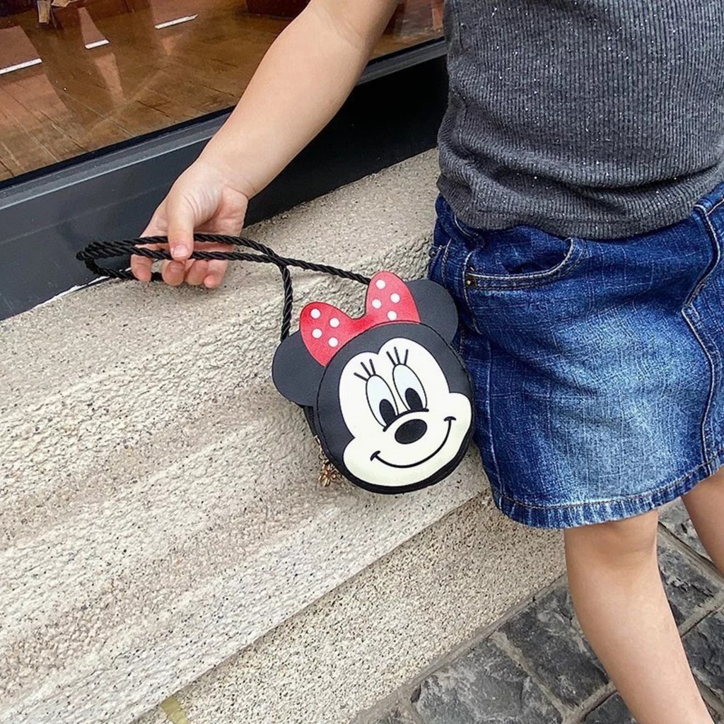 Túi đeo chéo cho bé gái hình chuột Mickey màu đen dễ thương TMC1