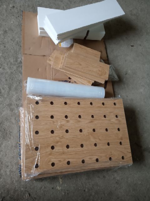 Bảng trang trí pegboard 60*40cm ❤️FREESHIP❤️ bảng gỗ trang trí, bảng chốt trang trí kèm kệ cao cấp NGON DECOR | BigBuy360 - bigbuy360.vn