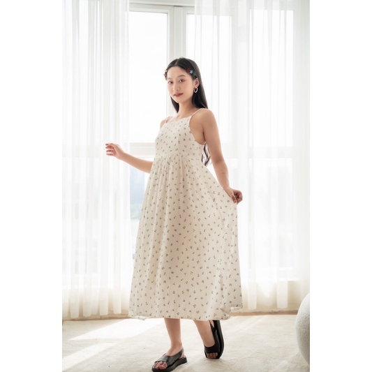Daisy Dress - Đầm dây vải đũi hoa nhí xanh