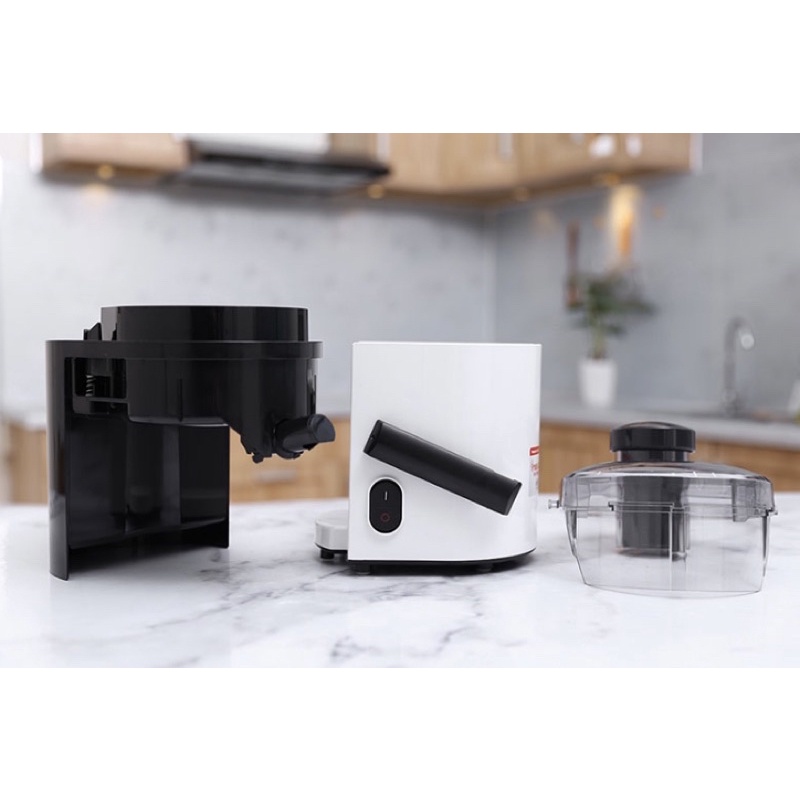 Máy ép trái cây Panasonic MJ-H100WRA