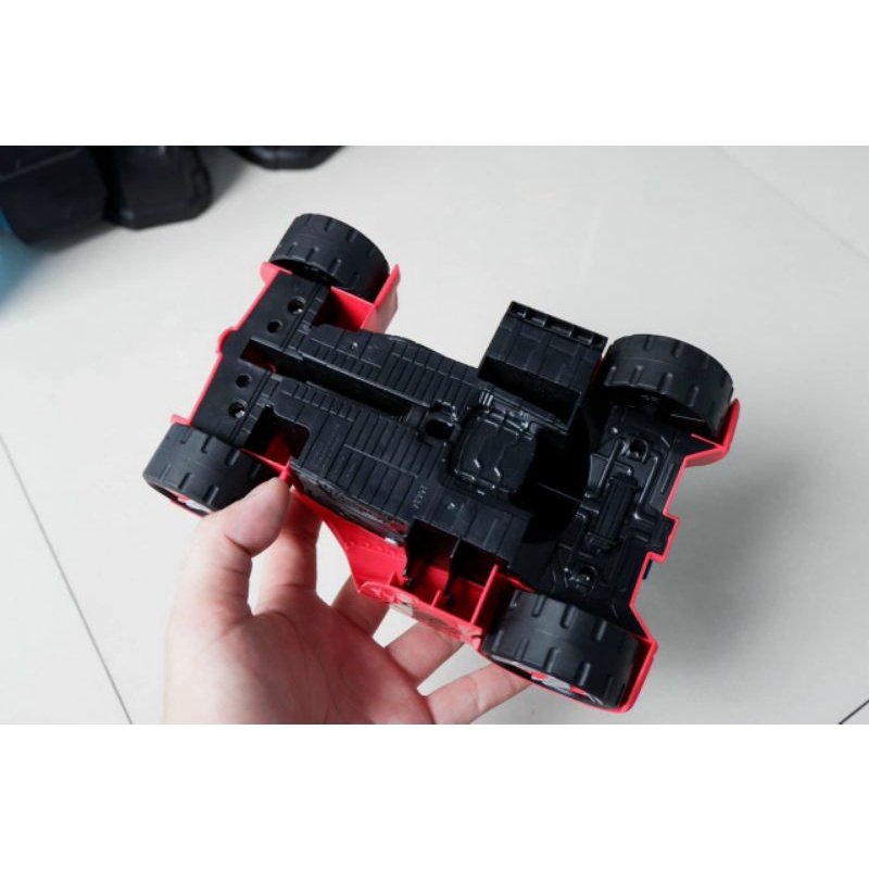 Siêu xe ô tô và người nhện spider man chính hãng xuất dư