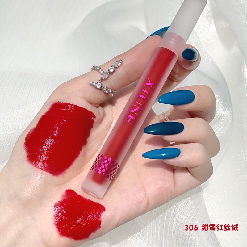 Son Kem Lì XIUSE Son dưỡng ẩm lâu dài Vỏ Đám Mây Trong Suốt Mịn Môi